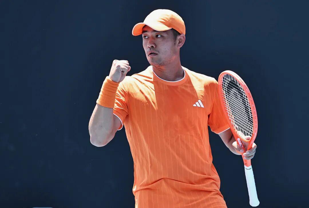 2026世界杯投注登录入口-澳网正赛首轮收官日：王欣瑜93分钟打卡下班，吴易昺淘汰“击败过德约”的意大利选手